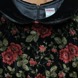 Gymboree velvet floral dress size 9 bow in back